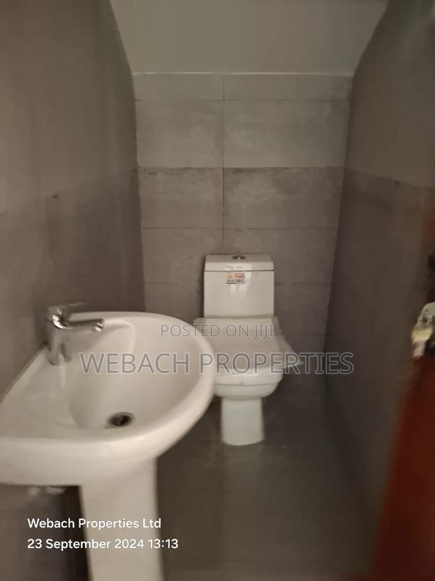 5bdrm Townhouse / Terrace in Ap, Gateway Mall Area for rent