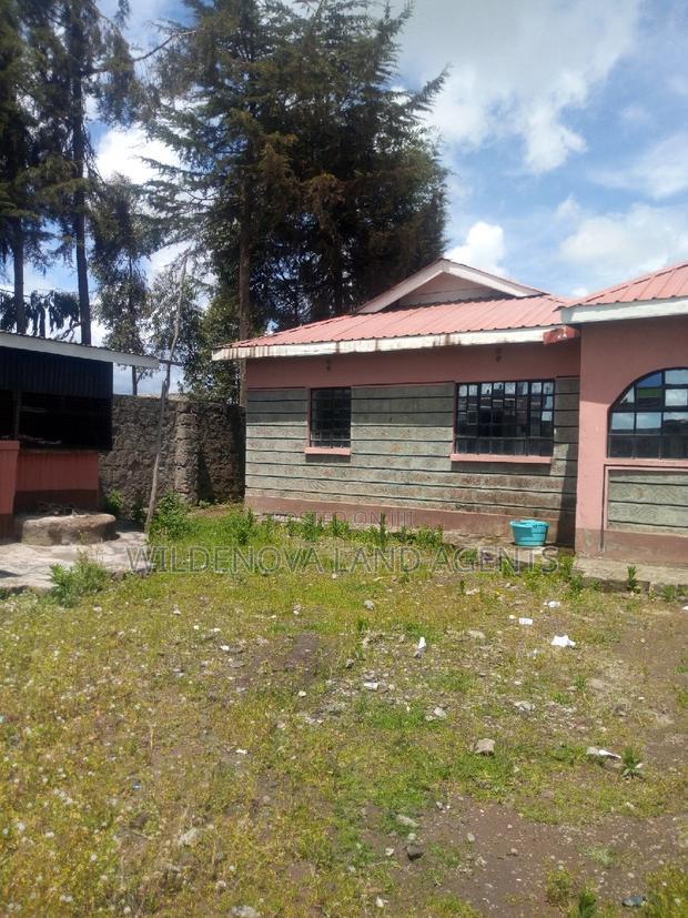 Plot With 4 Bedroom House at Maguru Kinangop