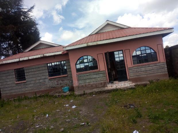 Plot With 4 Bedroom House at Maguru Kinangop