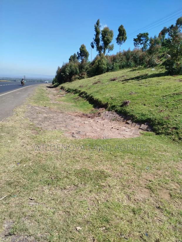 Land on Sale at Flyover Viewpoint Naivasha