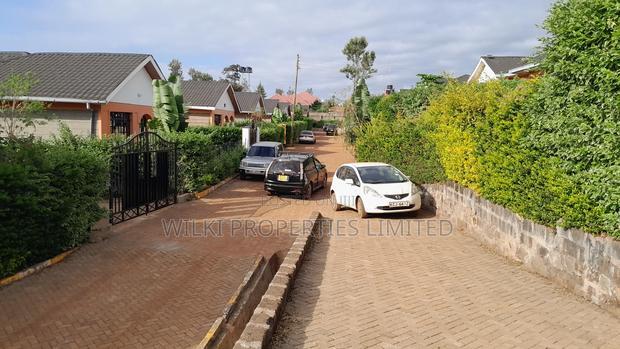 3bdrm Bungalow in Pinewood Estate, Kenyatta Road / Theta for sale