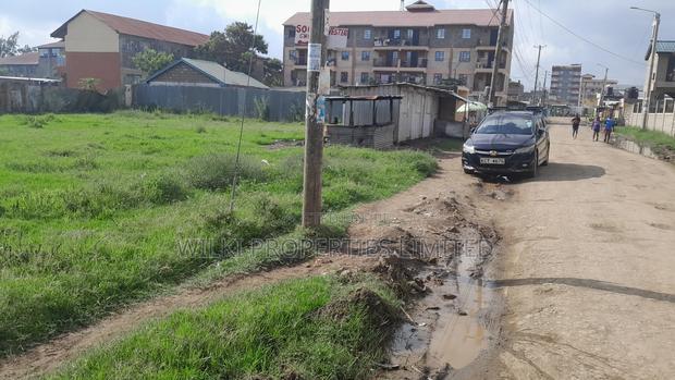 Very Prime 100*100 Commercial Plot for Sale
