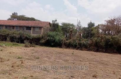 100 by 100 Plot for Sale