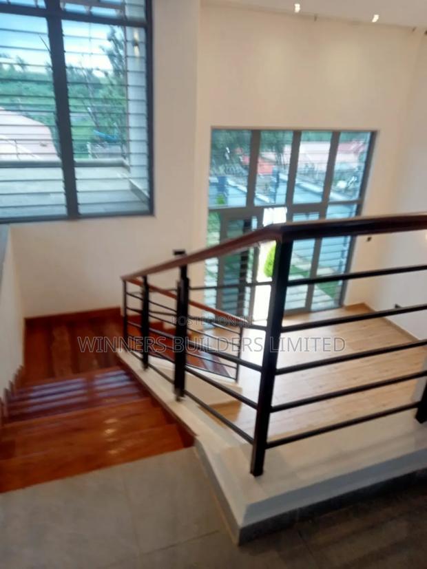5bdrm Maisonette in Ngoingwa Estate for sale