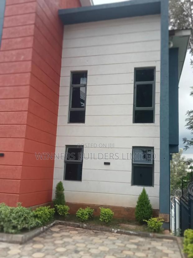 5bdrm Maisonette in Ngoingwa Estate for sale