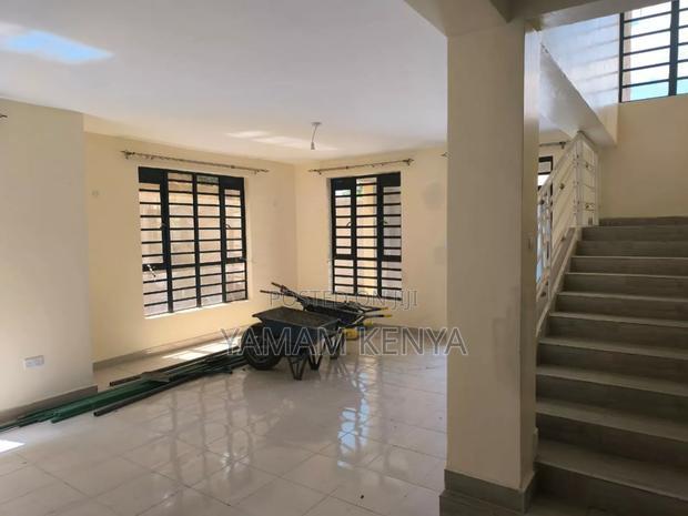 5bdrm Maisonette in Epz Estate, Kitengela for sale