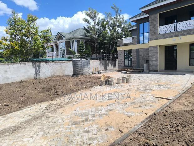 5bdrm Maisonette in Epz Estate, Kitengela for sale