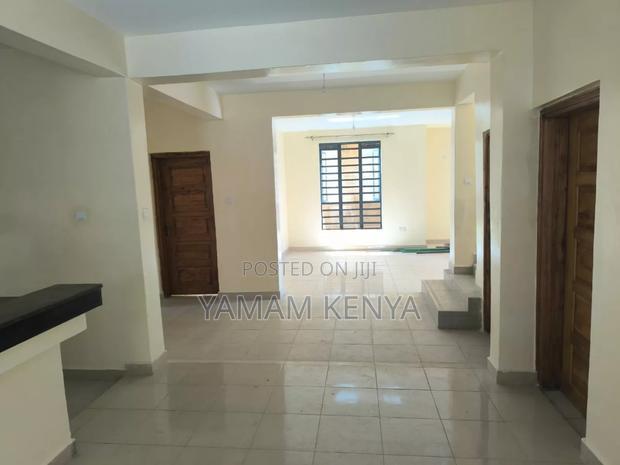 5bdrm Maisonette in Epz Estate, Kitengela for sale