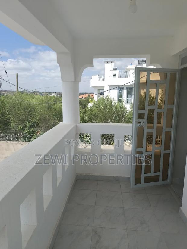 5bdrm Mansion in Kitengela for sale