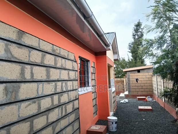 3bdrm Bungalow in Kisearan, Matasia for sale