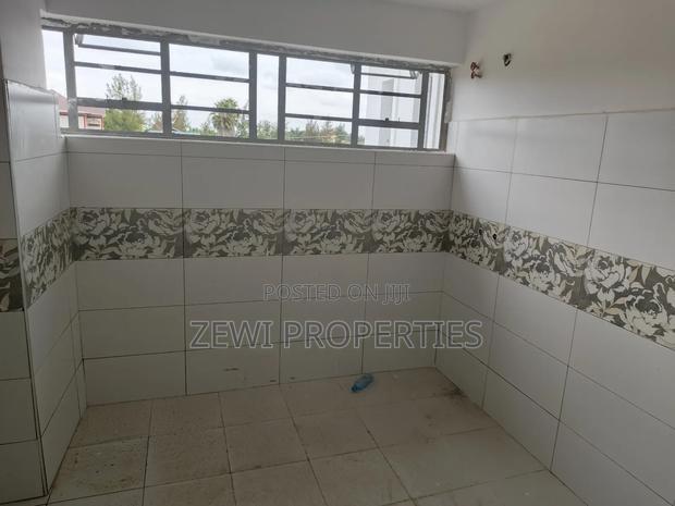 5bdrm Mansion in Kitengela for sale
