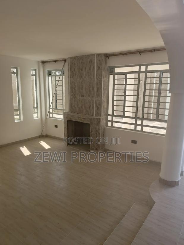 5bdrm Mansion in Kitengela for sale