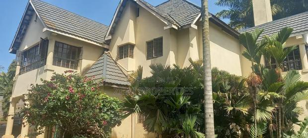 5bdrm Maisonette in Njathaini, Thindigua/Kasarini for sale
