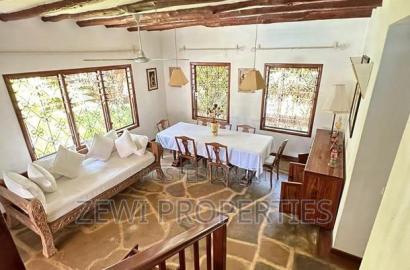 Furnished 3bdrm Villa in Casuarina Drive, for sale