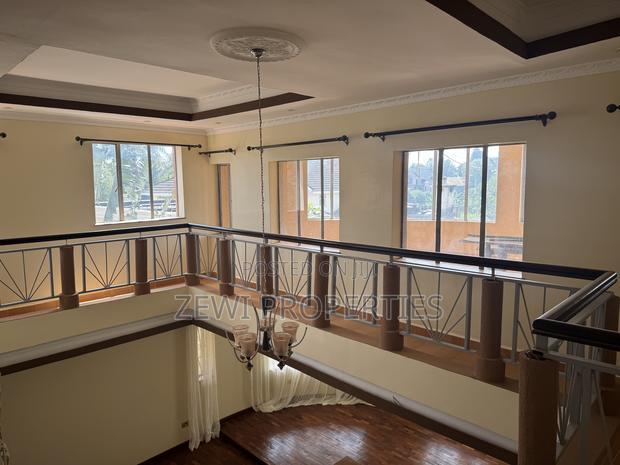 11bdrm Mansion in Runda for sale