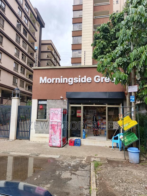 3bdrm Apartment in Safari Park, Roysambu for sale