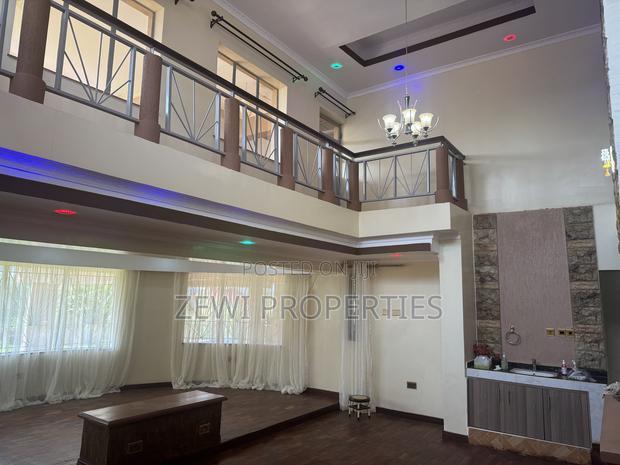 11bdrm Mansion in Runda for sale