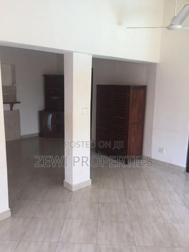 Furnished 2bdrm Bungalow in Casuarina Road, Town Centre for sale