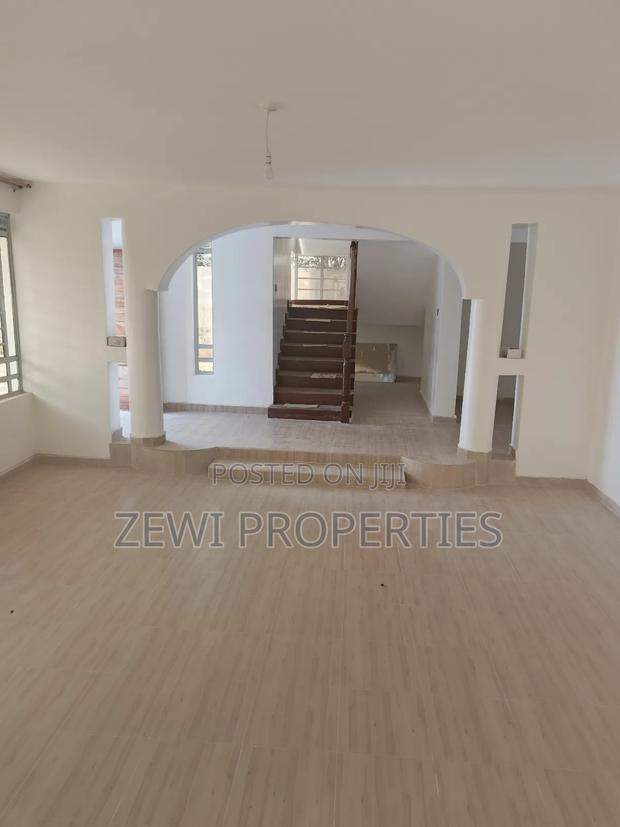 5bdrm Mansion in Kitengela for sale