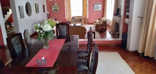 5bdrm Maisonette in Njathaini, Thindigua/Kasarini for sale