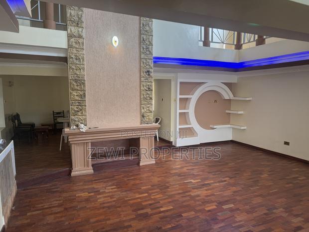 11bdrm Mansion in Runda for sale