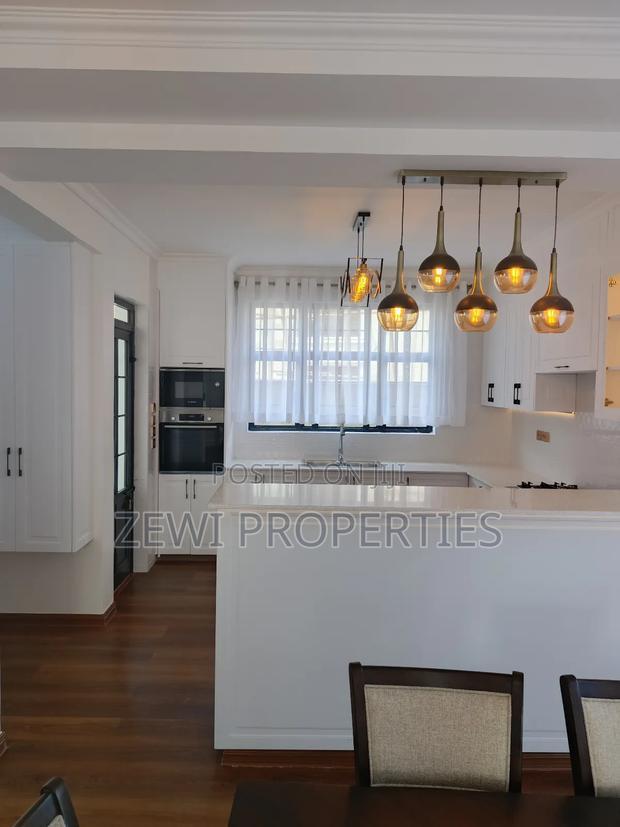 4bdrm Mansion in Ngong, Kibiku for sale