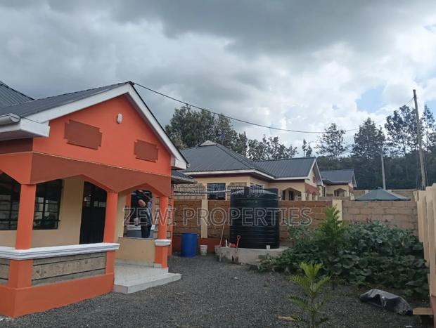 3bdrm Bungalow in Kisearan, Matasia for sale