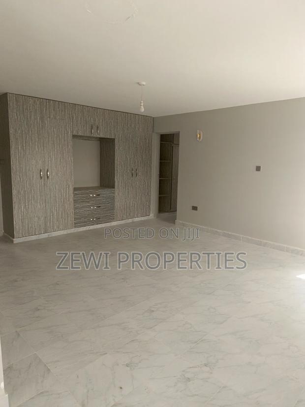 5bdrm Mansion in Kitengela for sale