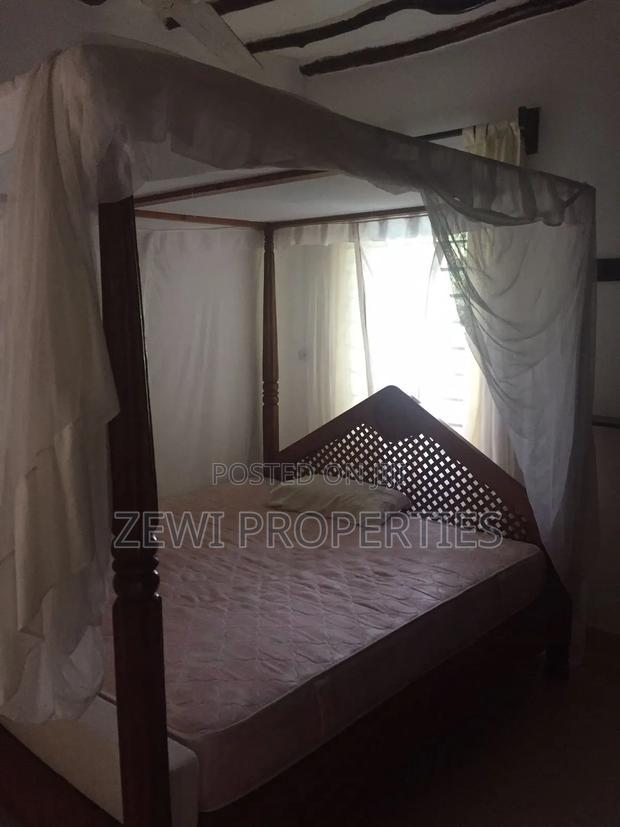 Furnished 2bdrm Bungalow in Casuarina Road, Town Centre for sale