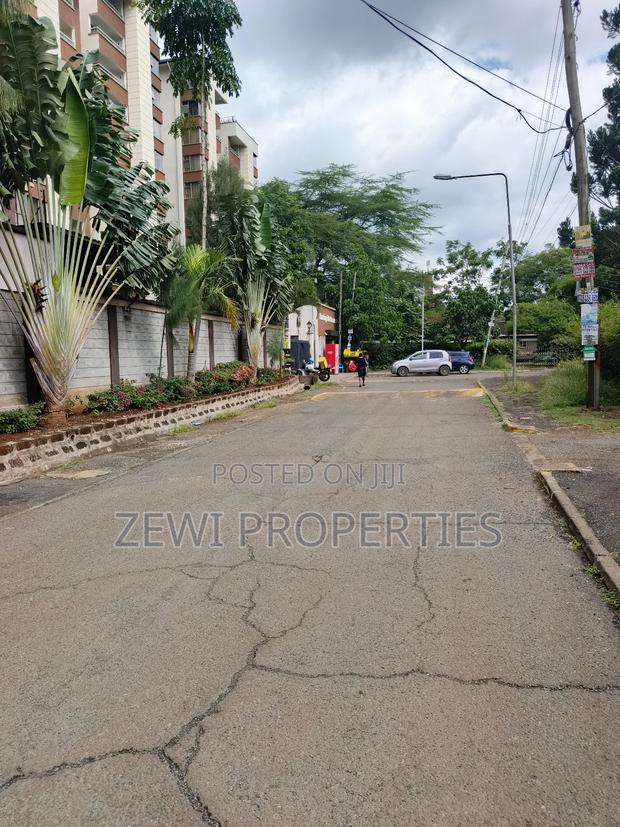3bdrm Apartment in Safari Park, Roysambu for sale