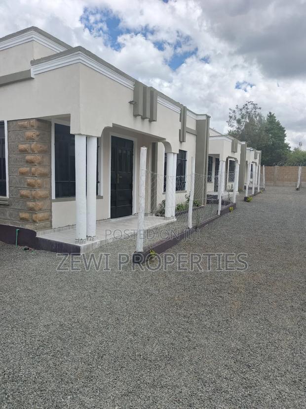 3bdrm Bungalow in Nkoroi for sale