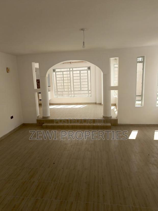 5bdrm Mansion in Kitengela for sale