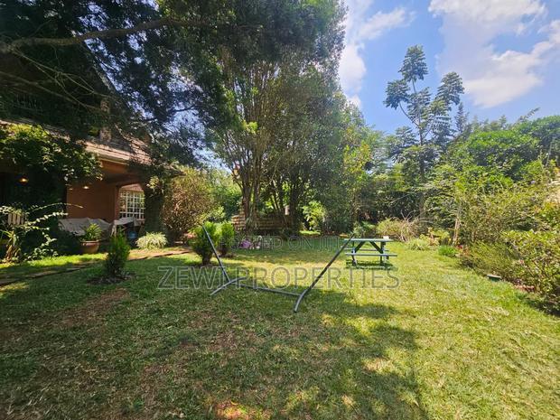 3bdrm Maisonette in Kerarapon for sale