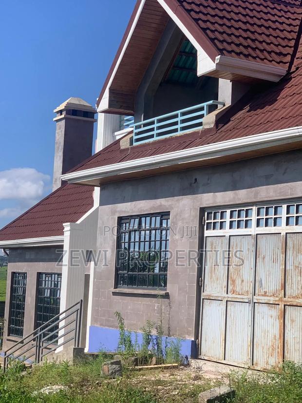 6bdrm Mansion in Cianda, Ndumberi for sale