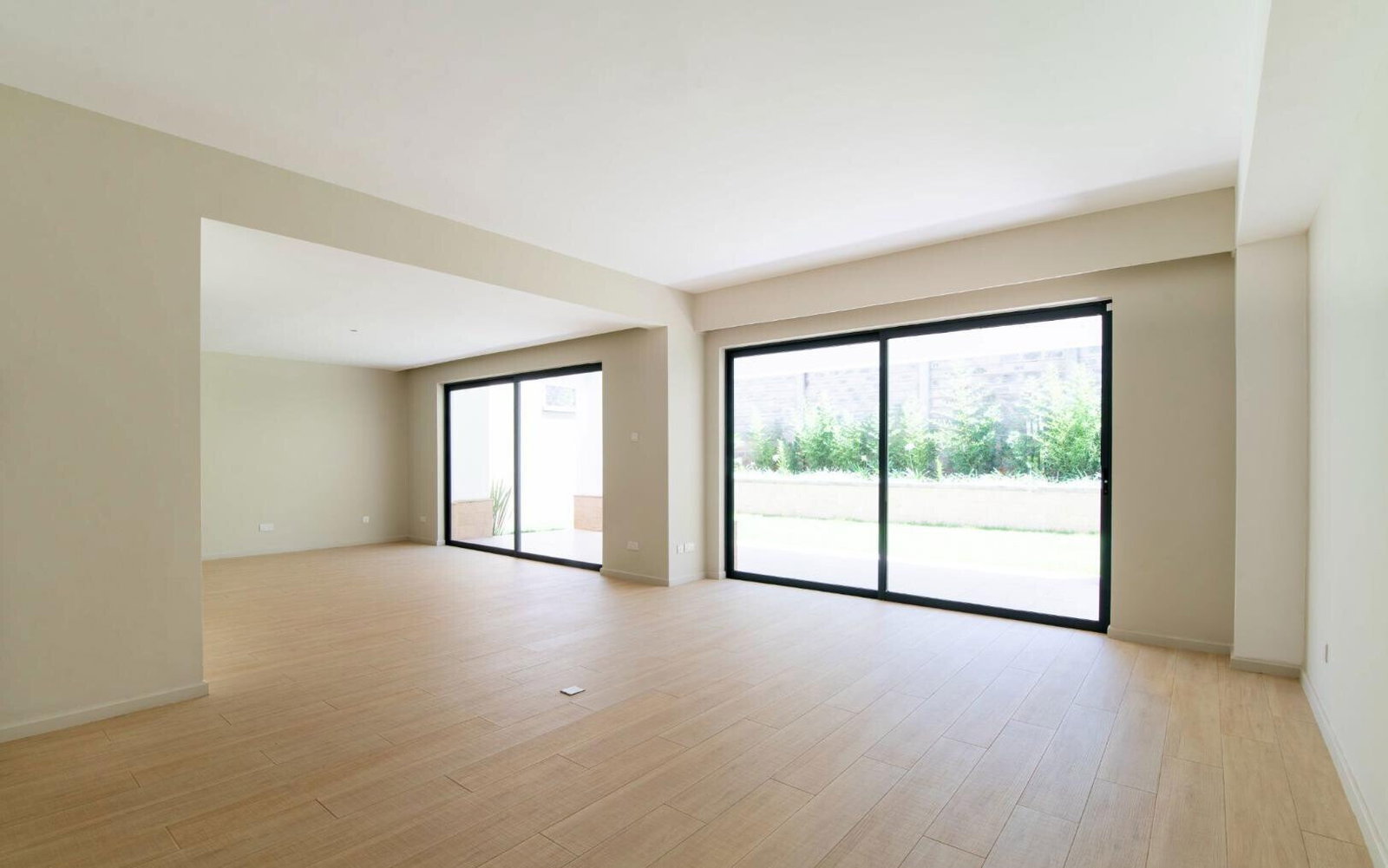 New 5BR All-Ensuite Townhouse with Private Garden – Kyuna