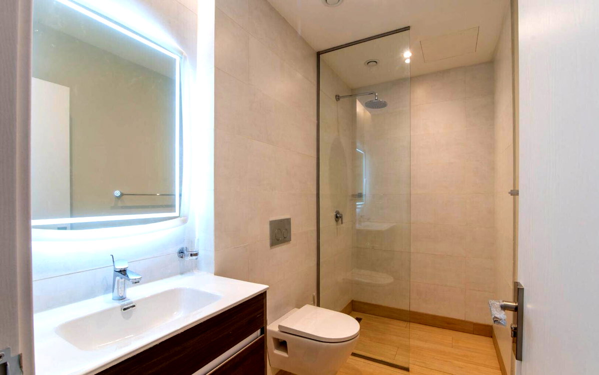New 5BR All-Ensuite Townhouse with Private Garden – Kyuna