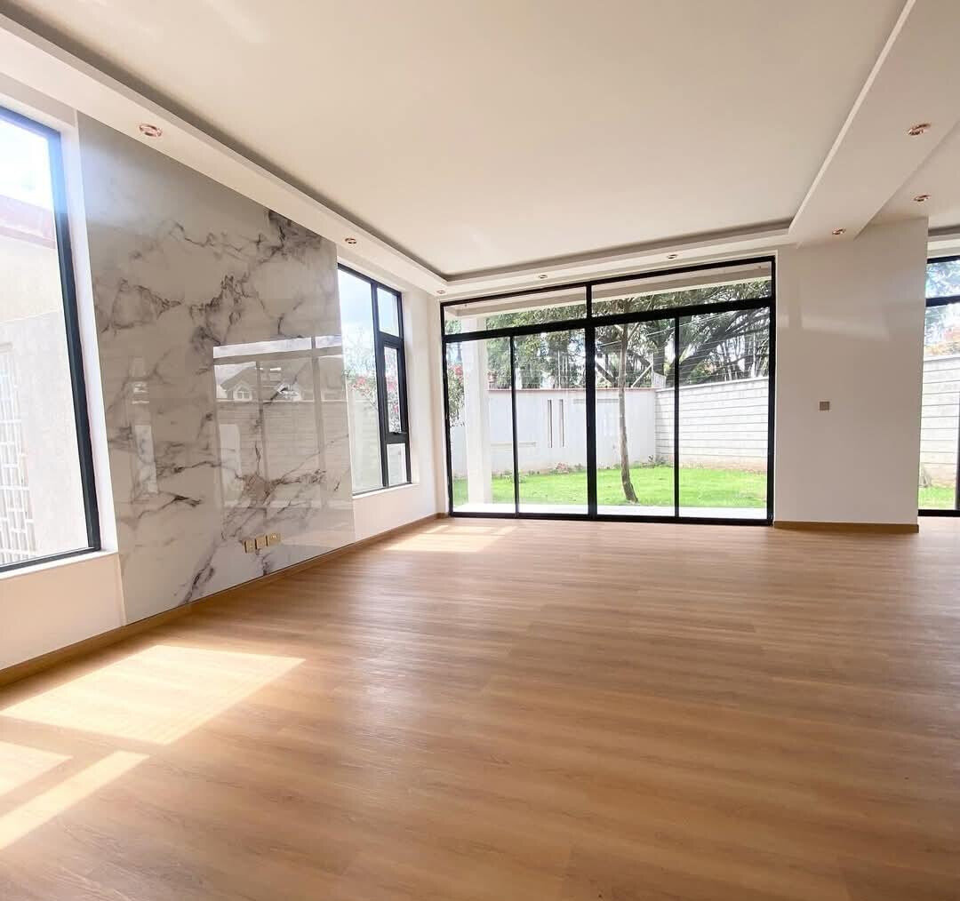 Contemporary 5-Ensuite Townhouse with DSQ & Private Garden - Lavington