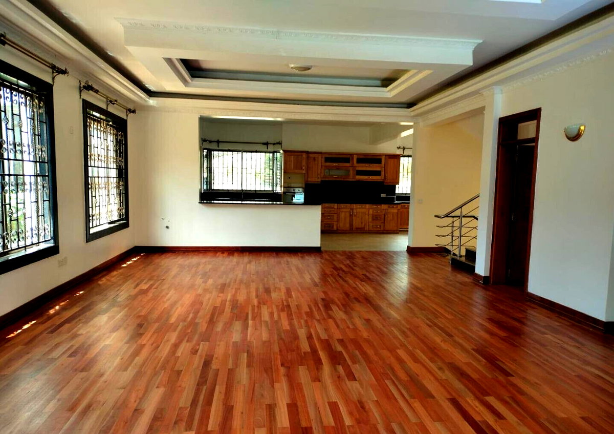 5-Ensuite Townhouse with Library & Pool - Spring Valley