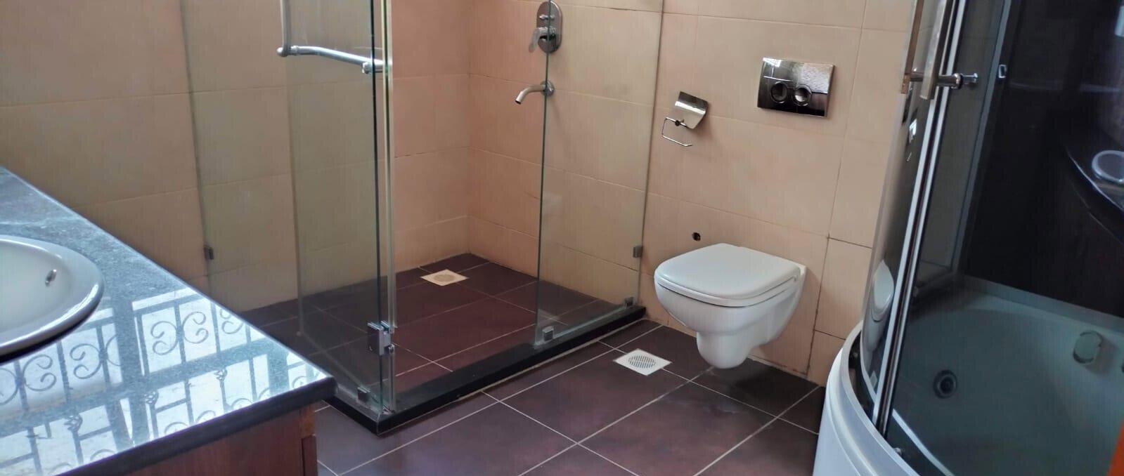 5-Ensuite Townhouse with Library & Pool - Spring Valley