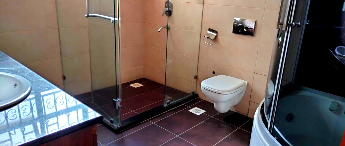 5-Ensuite Townhouse with Library & Pool - Spring Valley