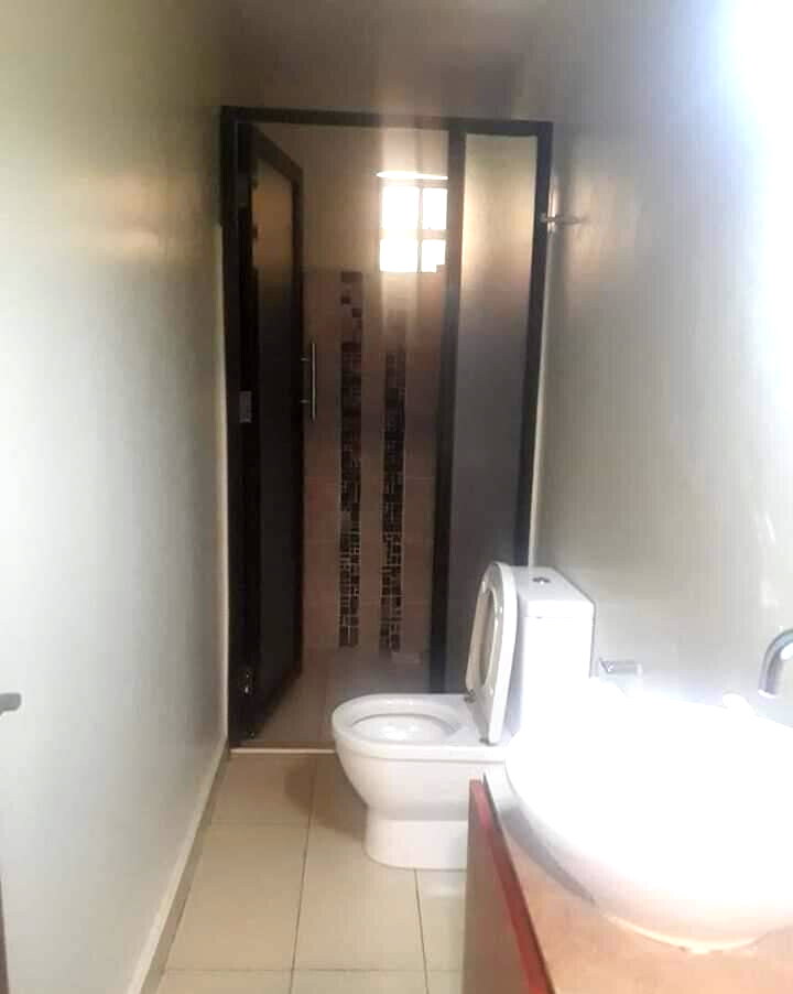 4-Ensuite Mansion with Guest Wing on Half-Acre - Lavington