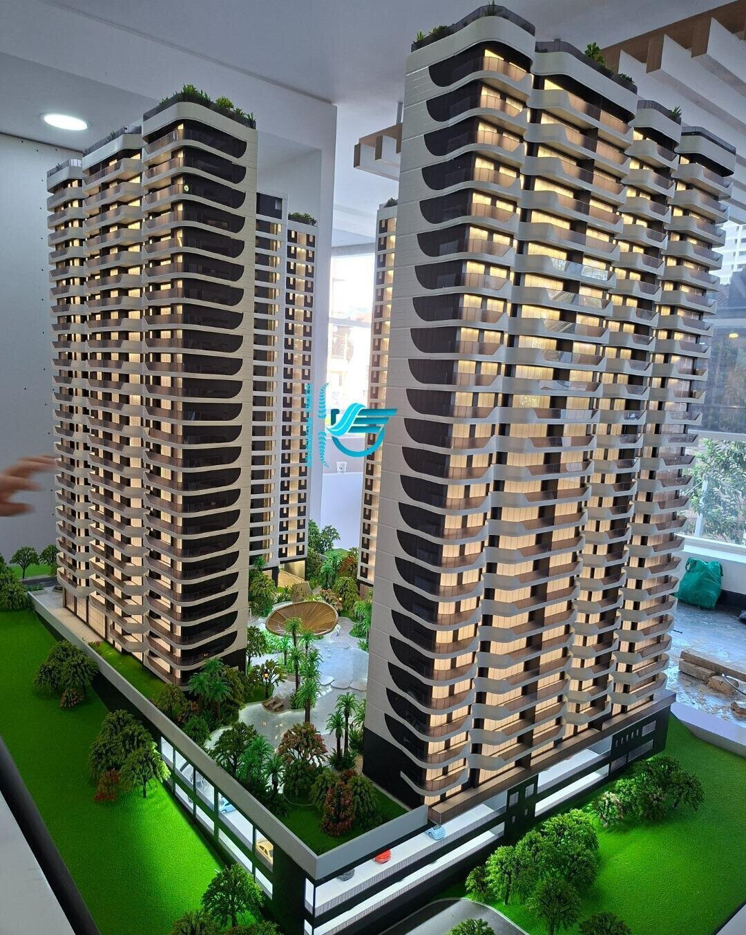 3BR + DSQ in Iconic Tower with Karura Forest Views - Westlands