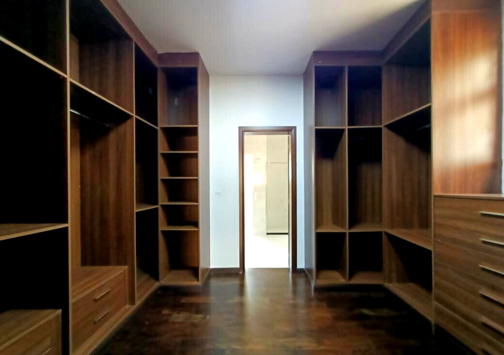 4-Ensuite Townhouse with DSQ & Solar - Lavington Gated 8