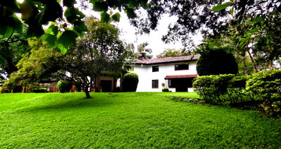 Half Acre 6BR Haven for KSh 550K