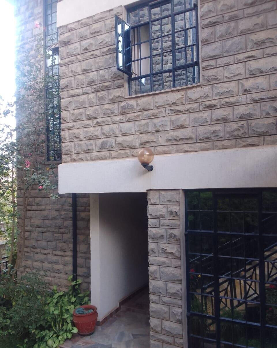 4-Bed All-Ensuite Villa with DSQ in Gated Community - Rongai
