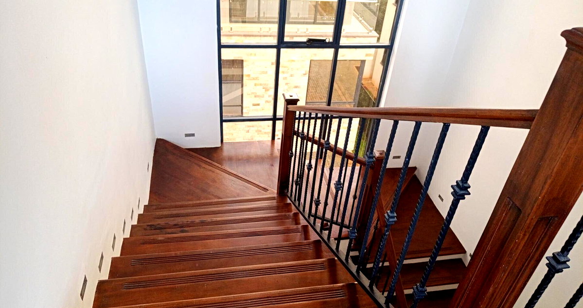 4-Ensuite Townhouse with 2 Kitchens in Gated 10-Unit Scheme - Lavington