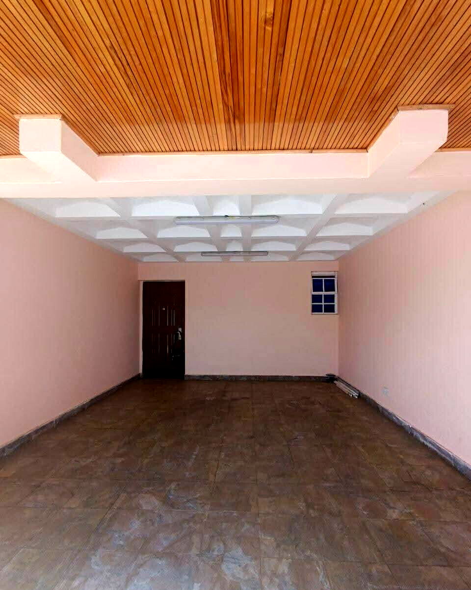 5-Ensuite Townhouse with Sunken Lounge & Fireplace - Lavington