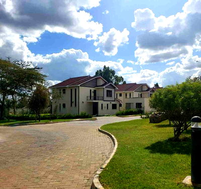 4BR En-Suite Villas with Clubhouse & Infinity Pool - Mlolongo