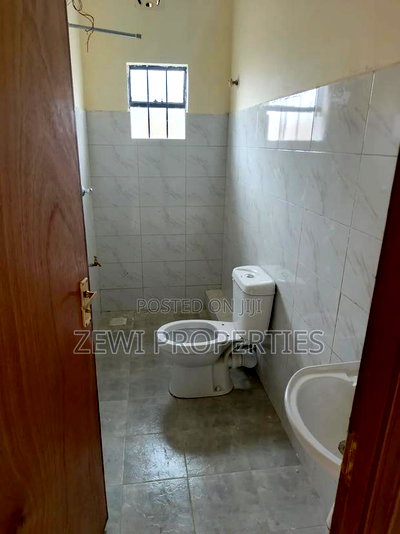 3bdrm Bungalow in Matasia for sale - Image 8