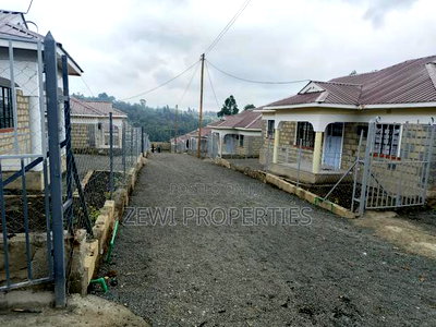 3bdrm Bungalow in Matasia for sale - Image 2